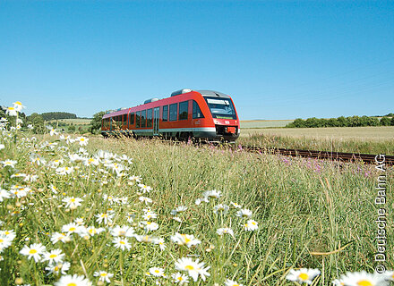 RegionalBahn (RB) mit Dieseltriebwagen Baureihe 642 zwischen Göttingen und Nordhausen bei Bad SachsaNutzungsrecht: Frei